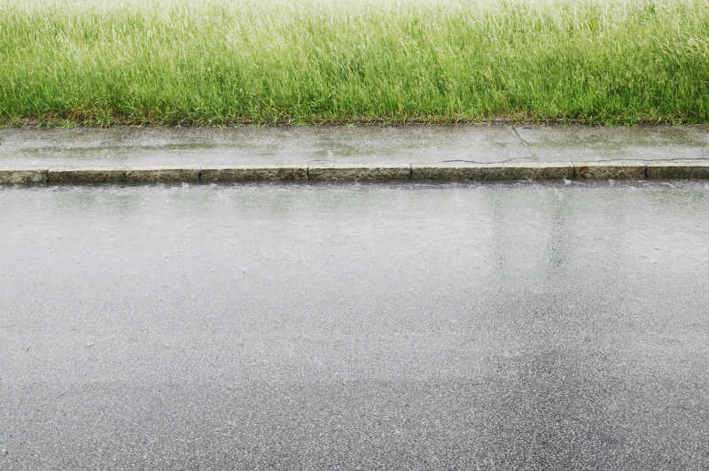 雨中的街道
